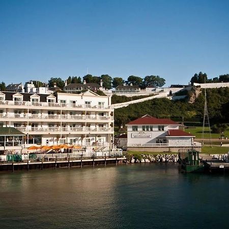 Chippewa Hotel Waterfront 매키낙 아일랜드 외부 사진
