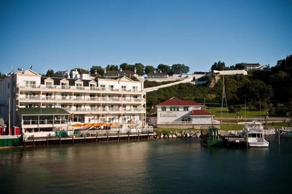 Chippewa Hotel Waterfront 매키낙 아일랜드 외부 사진